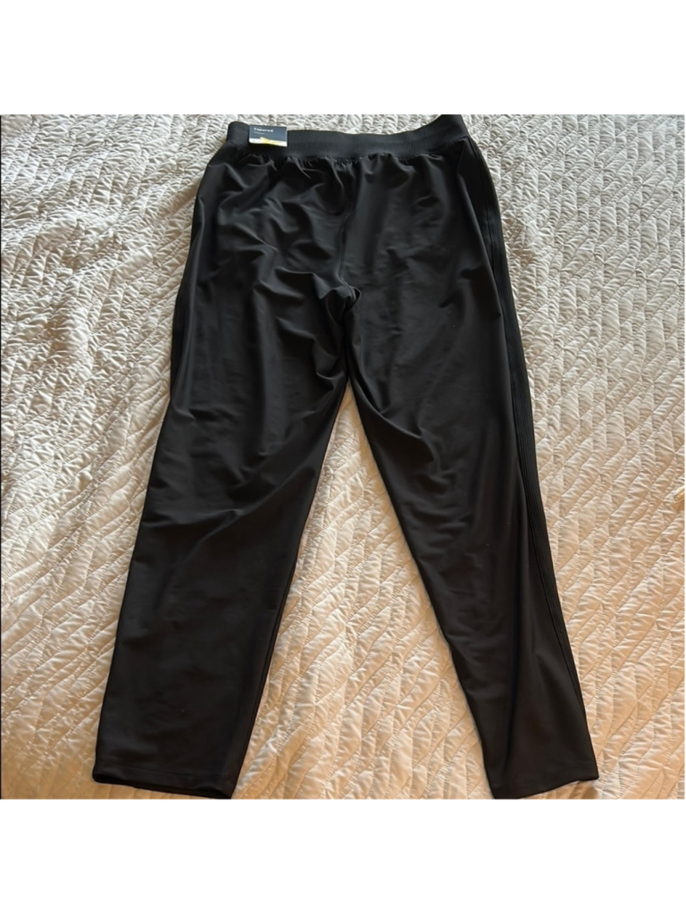 Old Navy Powersoft Tapered Ankle Pants, size Large Black